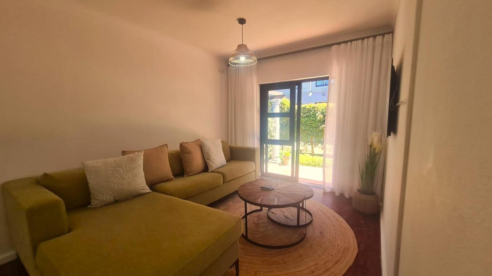 2 On Lismore Guesthouse Tokai Buitenkant foto