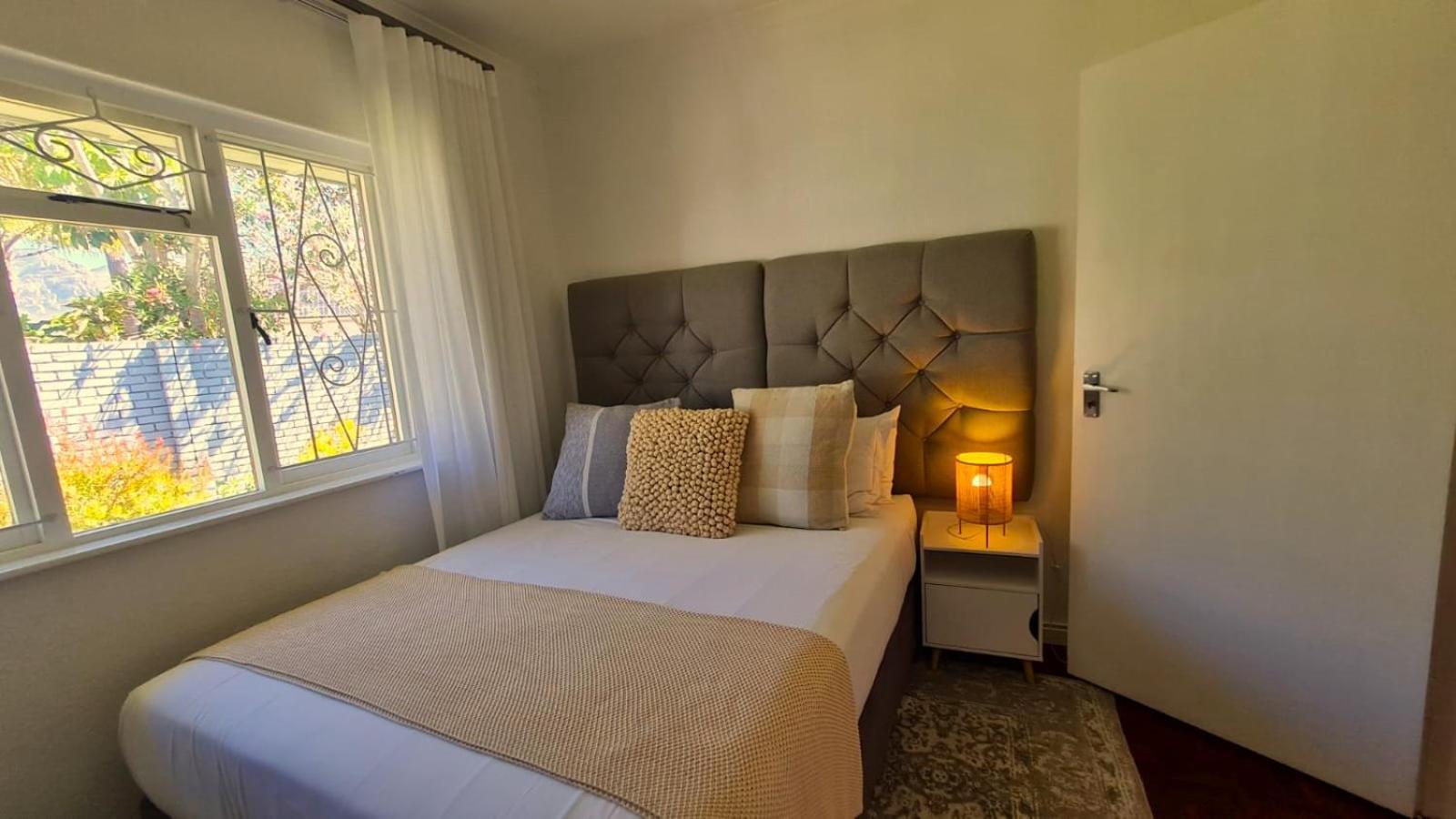 2 On Lismore Guesthouse Tokai Buitenkant foto