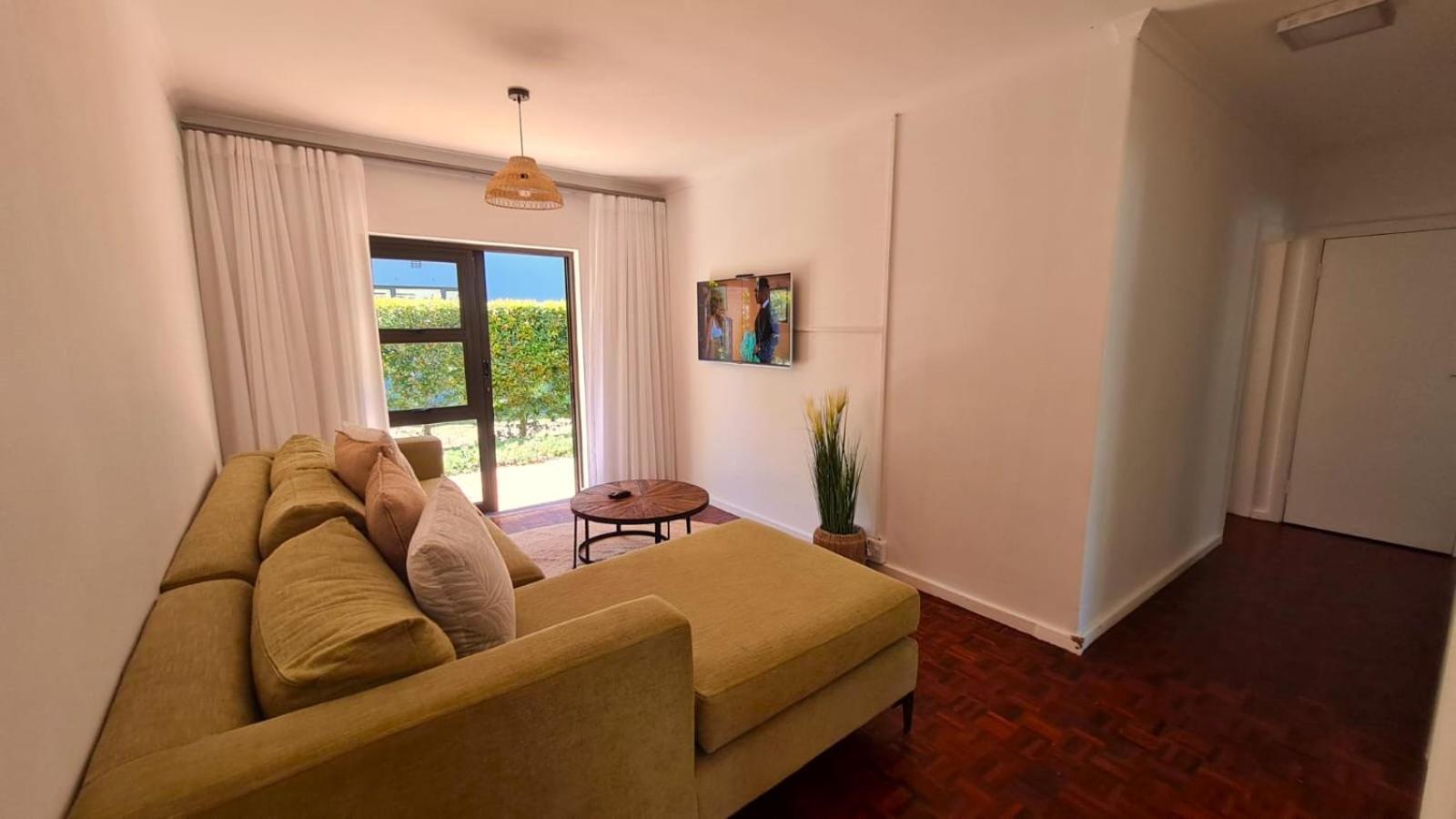 2 On Lismore Guesthouse Tokai Buitenkant foto