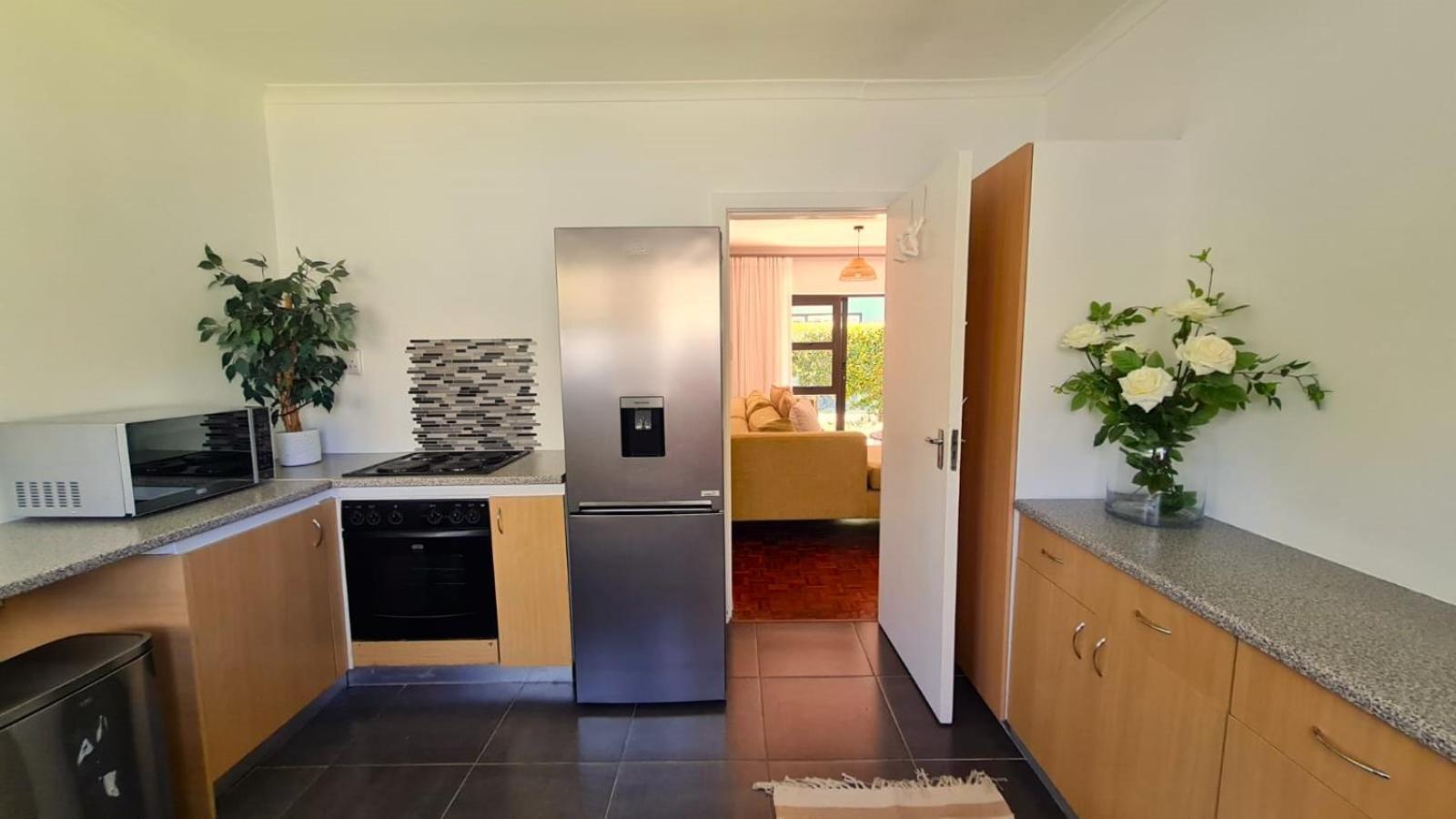 2 On Lismore Guesthouse Tokai Buitenkant foto