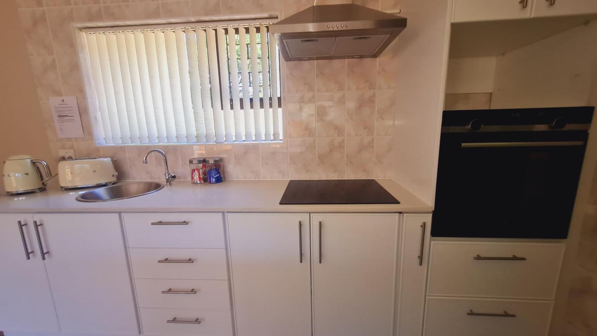 2 On Lismore Guesthouse Tokai Buitenkant foto